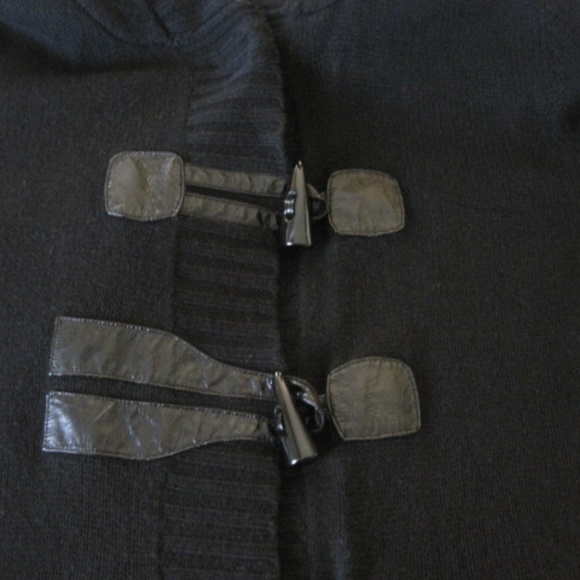 Luisa Cerano Toggle Button Hooded Knit Cardigan - Picture 5 of 7